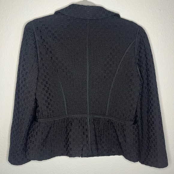 🖤 LOFT Textured Black Ruffle Blazer | Size 10 - Picture 4 of 5